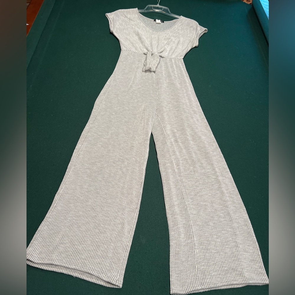 EUC Frenchy Women's Summer Cap Sleeve striped V-Neck Wide Leg Jumpsuit, M